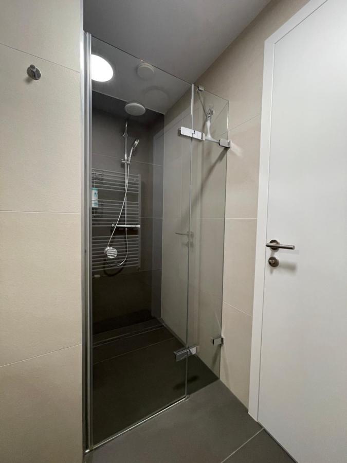 Sag Sky Park Residence Free Parking And Wi-Fi Братислава Екстер'єр фото